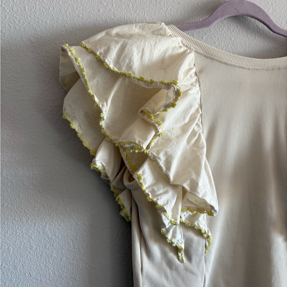 Anthropologie Oversized Ruffles Short Sleeve Ribbed Top Women’s Medium Cream - Picture 10 of 12